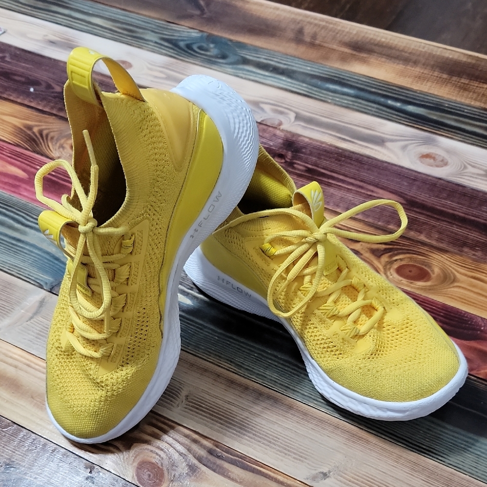 Under Armour Curry 8 Smooth Butter Flow. Mens 8.5 / Womens 10